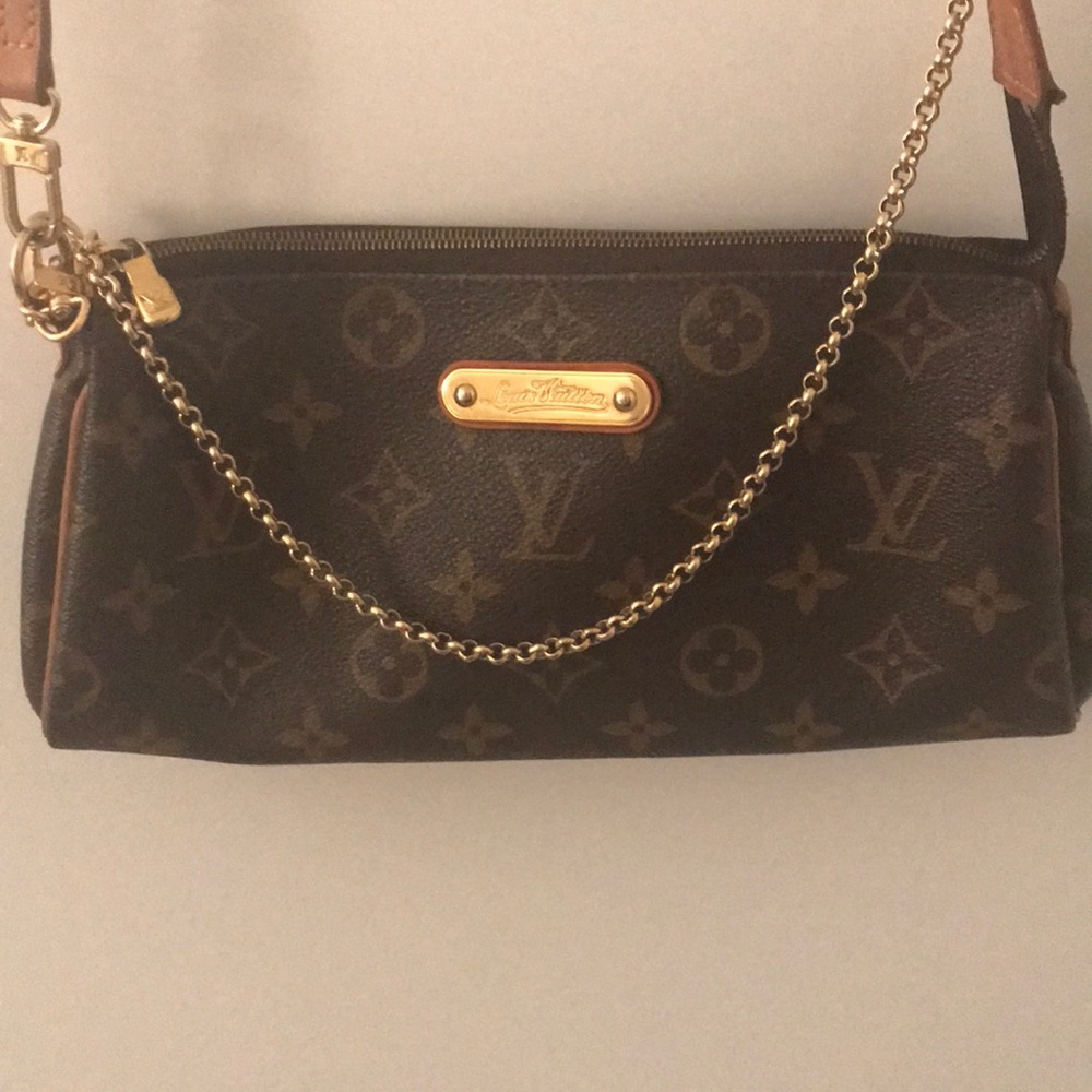 Louis Vuitton crossbody purse